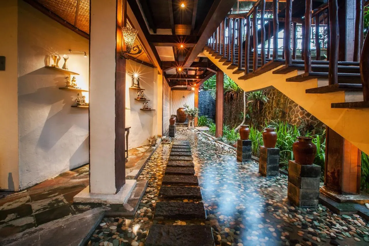 Hotel Dwaraloka Retreat Ubud